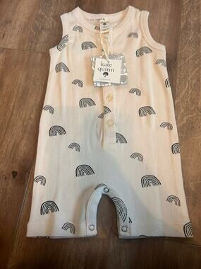 Kate Quinn 3-6 m cream rainbow romper